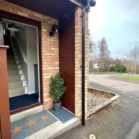 Comfortable, Modern Apartment With Parking. Inverness. Екстериор снимка