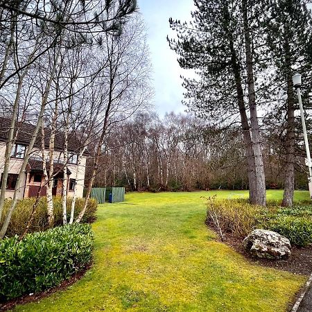 Comfortable, Modern Apartment With Parking. Inverness. Екстериор снимка