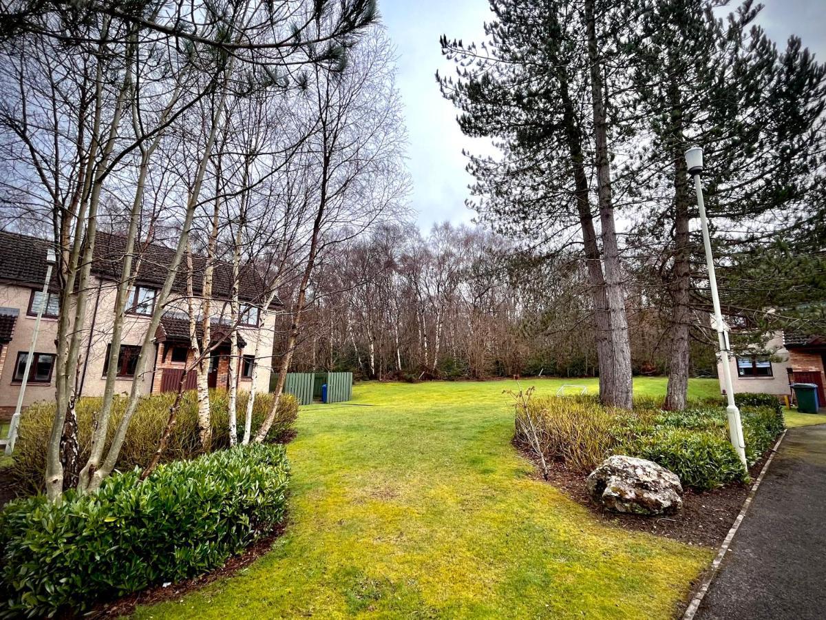 Comfortable, Modern Apartment With Parking. Inverness. Екстериор снимка