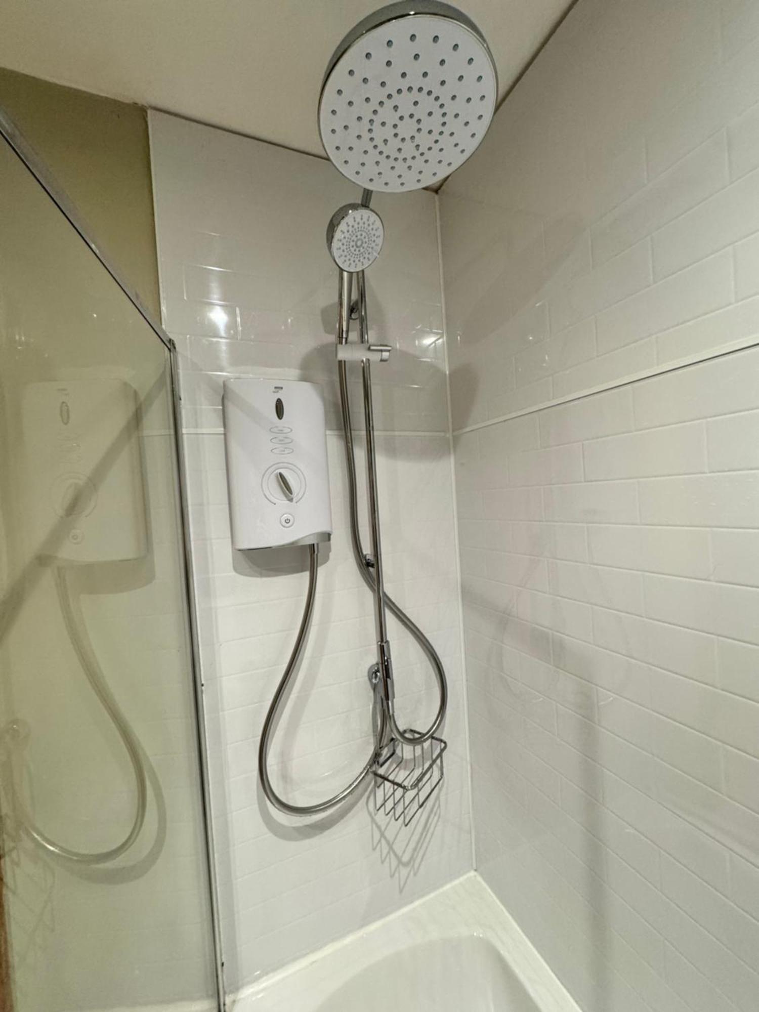 Comfortable, Modern Apartment With Parking. Inverness. Екстериор снимка